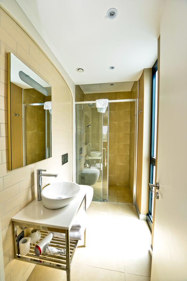 Upsuites Hotel Istanbul Exterior foto