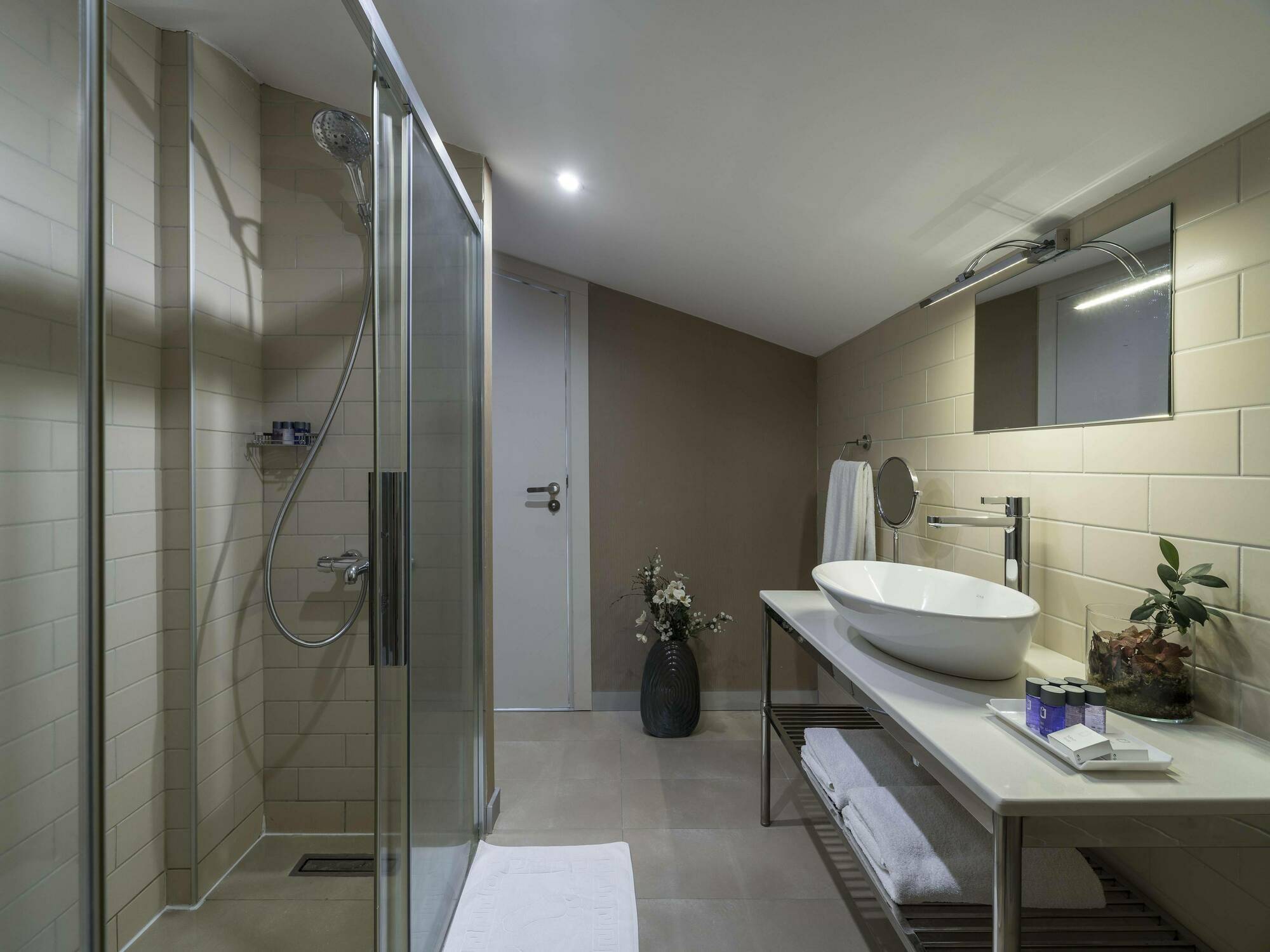 Upsuites Hotel Istanbul Exterior foto